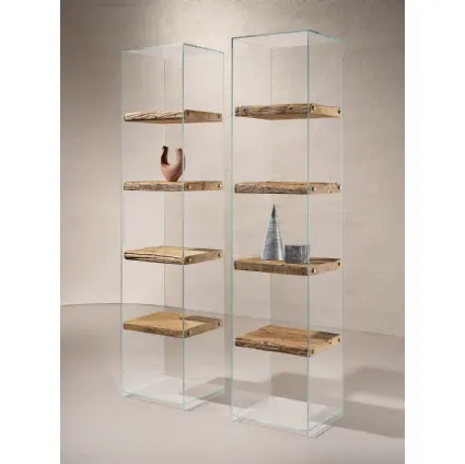 Libreria Frost con struttura in vetro trasparente e ripiani in legno Secolare naturale di Nature Design