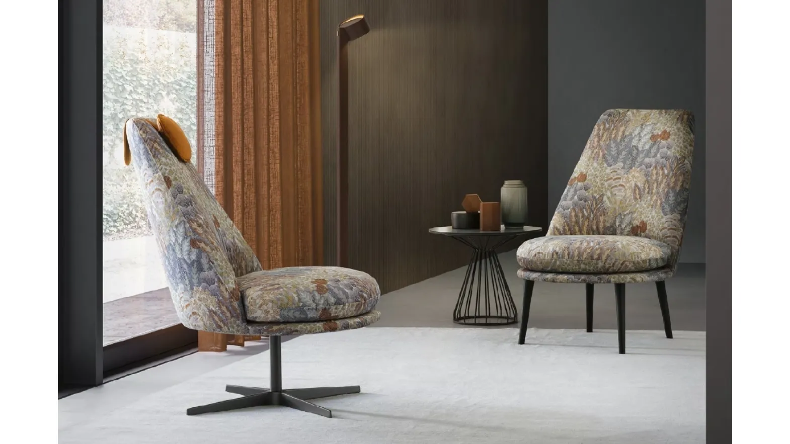 Poltroncina Lord in tessuto con fantasia floreale di Le Comfort